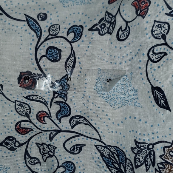 Button Down 🥳 - Picture 3 of 4